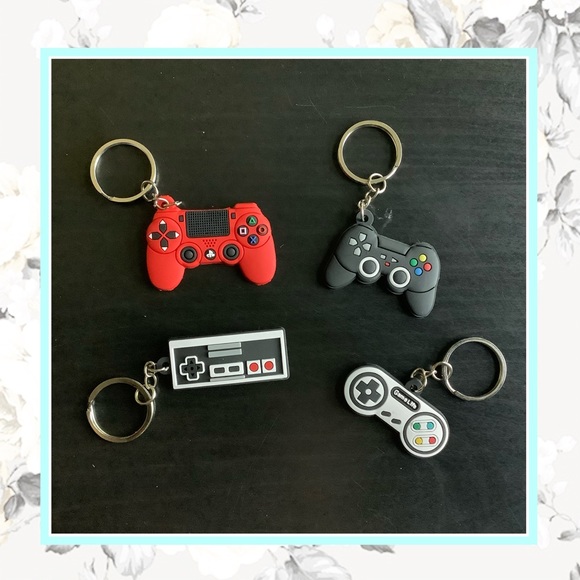 🌺 4PC GAME CONTROLLERS KEYCHAIN GAMER SET BUNDLE COLLECTORS NINTENDO XBOX PS5 - Picture 12 of 12